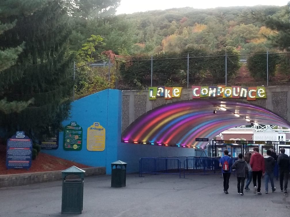 REVIEW Haunted Graveyard at Lake Compounce COMIC CRUSADERS